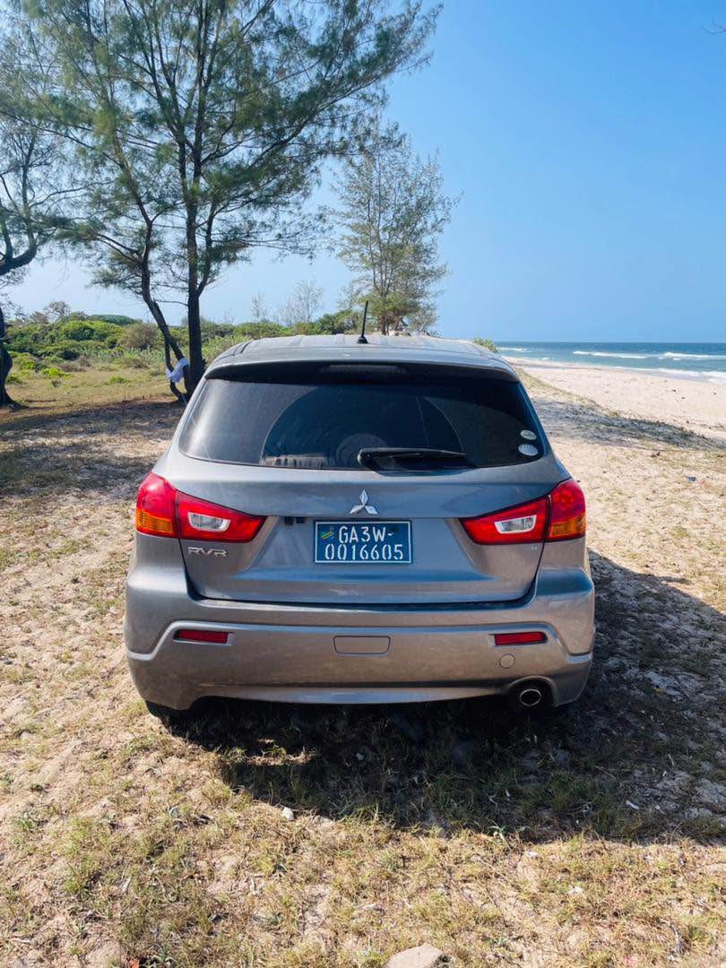 A picture of Mitsubishi RVR 2011