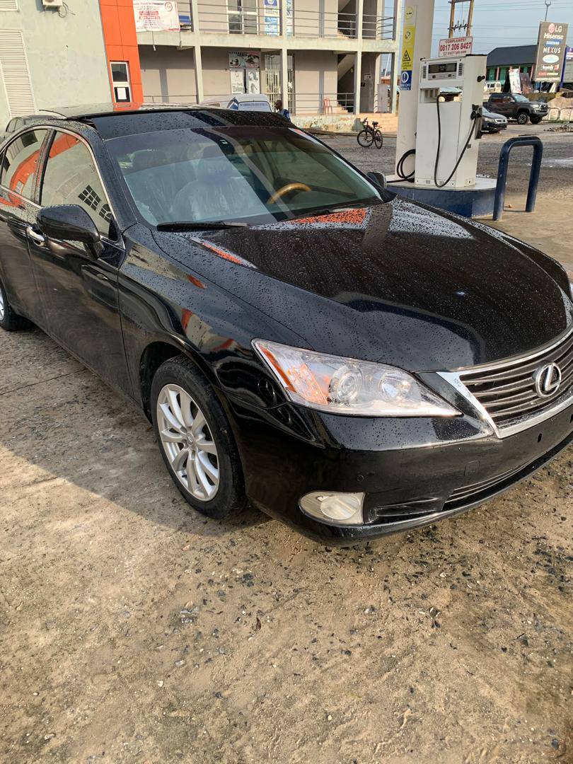 A picture of Foreign used Lexus ES350