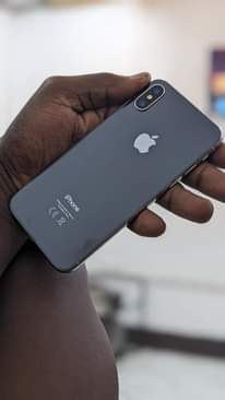 A picture of iPhone X GB 64