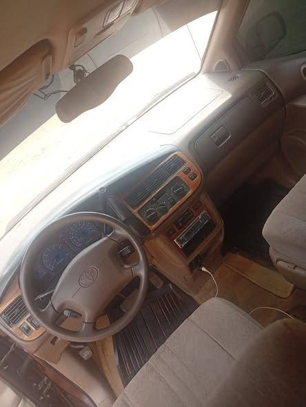 A picture of Hot Distress sale Toyota sienna direct Belgium escape engine untempered