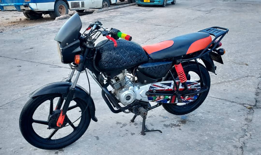 A picture of Boxer Bm 150 Gear 4