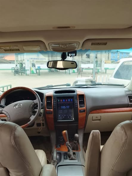 A picture of SUPER CLEAN LEXUS GX 470 2007