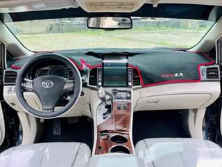 A picture of Toyota Venza 2011