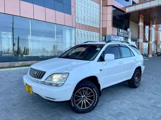 A picture of TOYOTA HARRIER