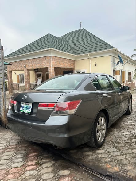 A picture of Extreamly Clean 2010 Honda Accord