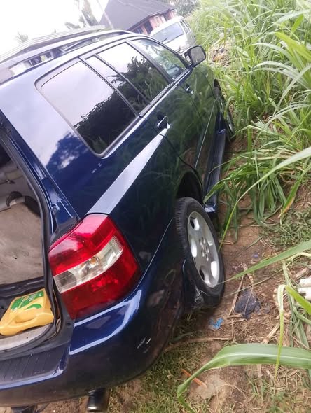 A picture of Distress market Super Clean 3 Seaters Highlander Fullest option 07047724465
