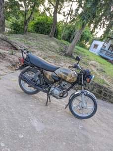A picture of TVS 125 HAIJAGUSHWA POPOTE INJINI
