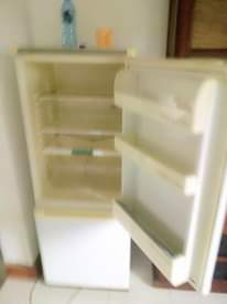 A picture of Bei imeshuka sasa wahi top 220000 fridge halijui fundi piga