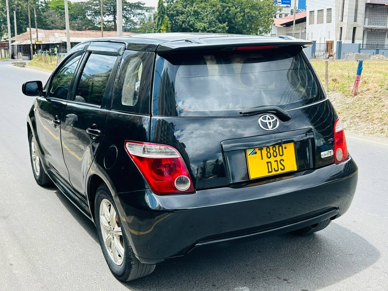 A picture of TOYOTA IST