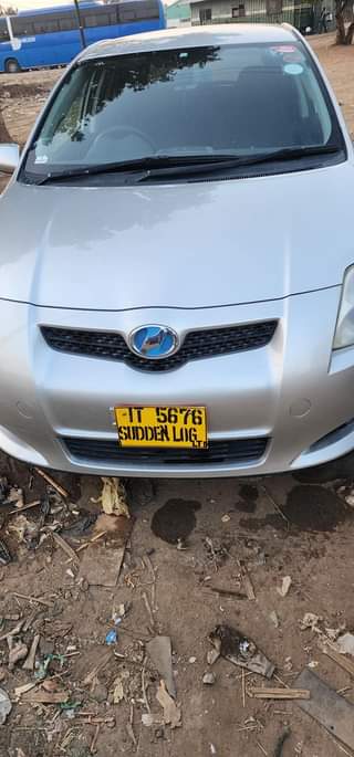 toyota auris