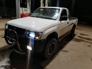 used toyota hilux
