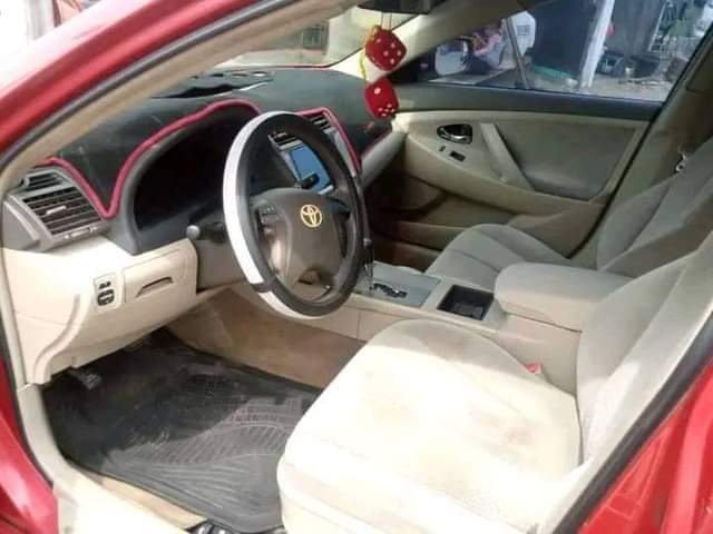 A picture of Camry spider V6