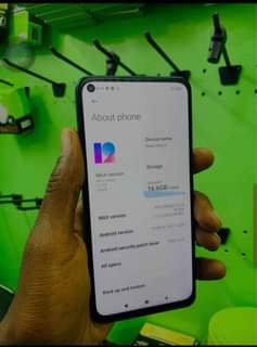 A picture of redme note 9 gb 128 ram 6 ipo clean kabisa