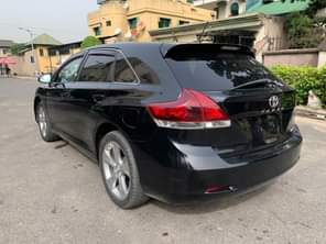 A picture of Foreign used 2013 Toyota venza With Panoramic roof leather interior