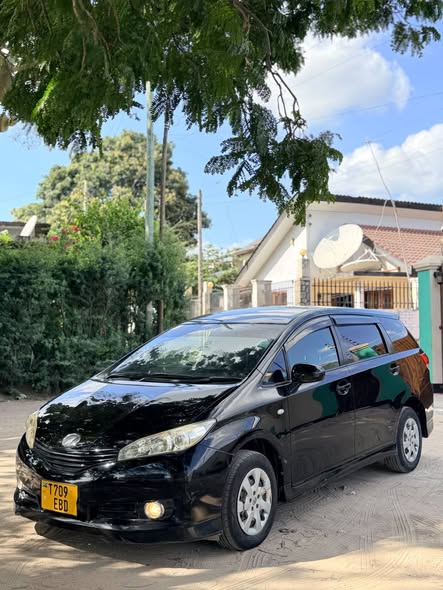 A picture of TOYOTA WISH NEW MODEL Year 2010 Full A c Engine