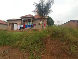 A picture of House on sale 28m located at kawempe kizingiza Has 2bedroom