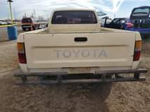 A picture of Toyota pickup hilux for sale at Lagos state 600 000