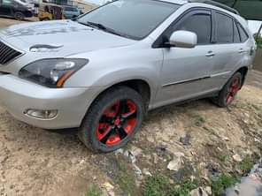 A picture of Rx 330 07 Price 6 8m Location Abuleado Contact 07043312083