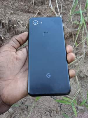 A picture of Google pixel 3a krek kdg gb64 ram4 net4g wah 0686820249