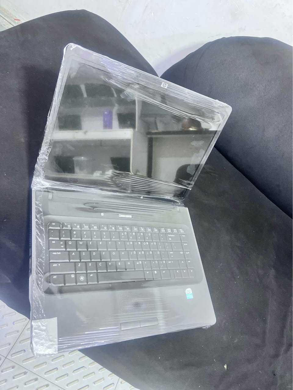 A picture of Hp laptop working perfectly