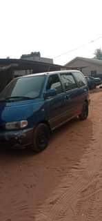 A picture of Nissan Serena bus