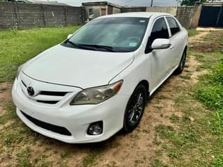 A picture of Toyota Corolla 2012 Full Options Toks STD