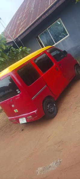 A picture of Sharp automatic transmission hijet mini bus