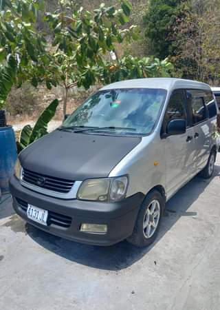used toyota noah