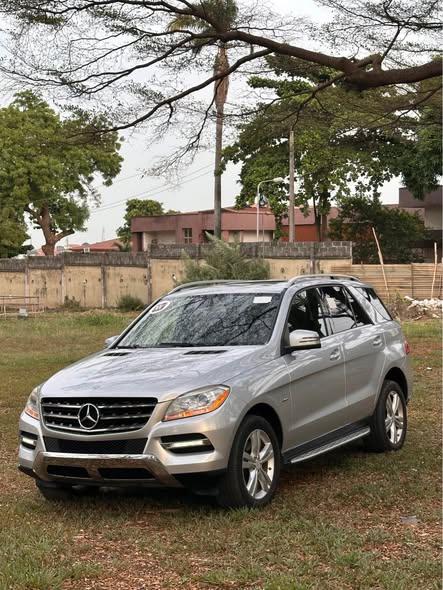 A picture of Car