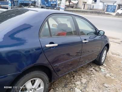 A picture of Toyota Corolla 2007 model V4 engine