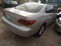 A picture of LEXUS ES 330