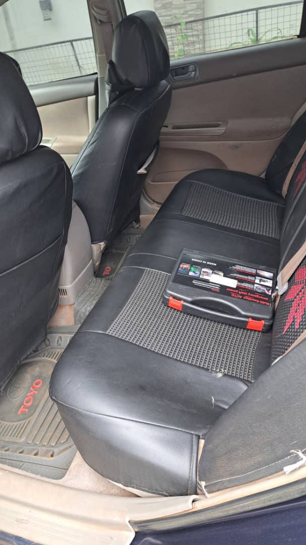 A picture of Toyota Camry 05