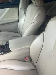 A picture of 2010 venza Buy and drive 7 5m last last Agent