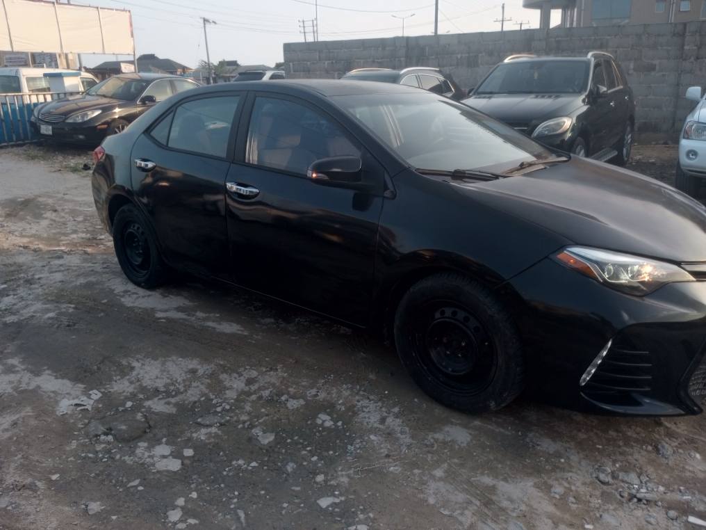 A picture of 2015 Toyota Corolla