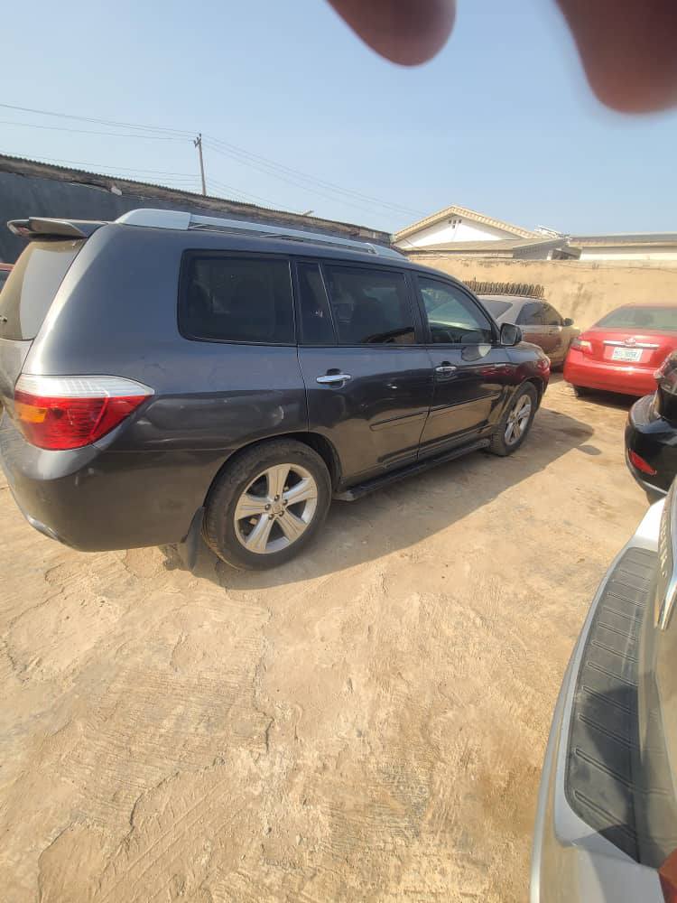 A picture of Car
