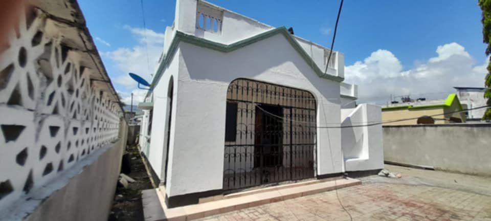 A picture of House
