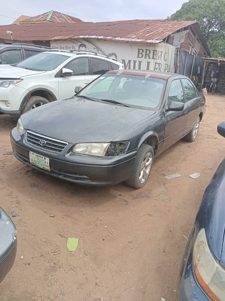 A picture of Toyota Camry 07043283348