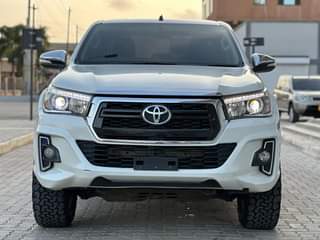 A picture of Inauzwa Hilux 88M