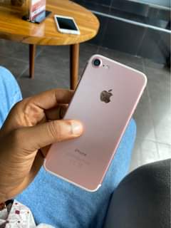 A picture of iphone 7G 32GB