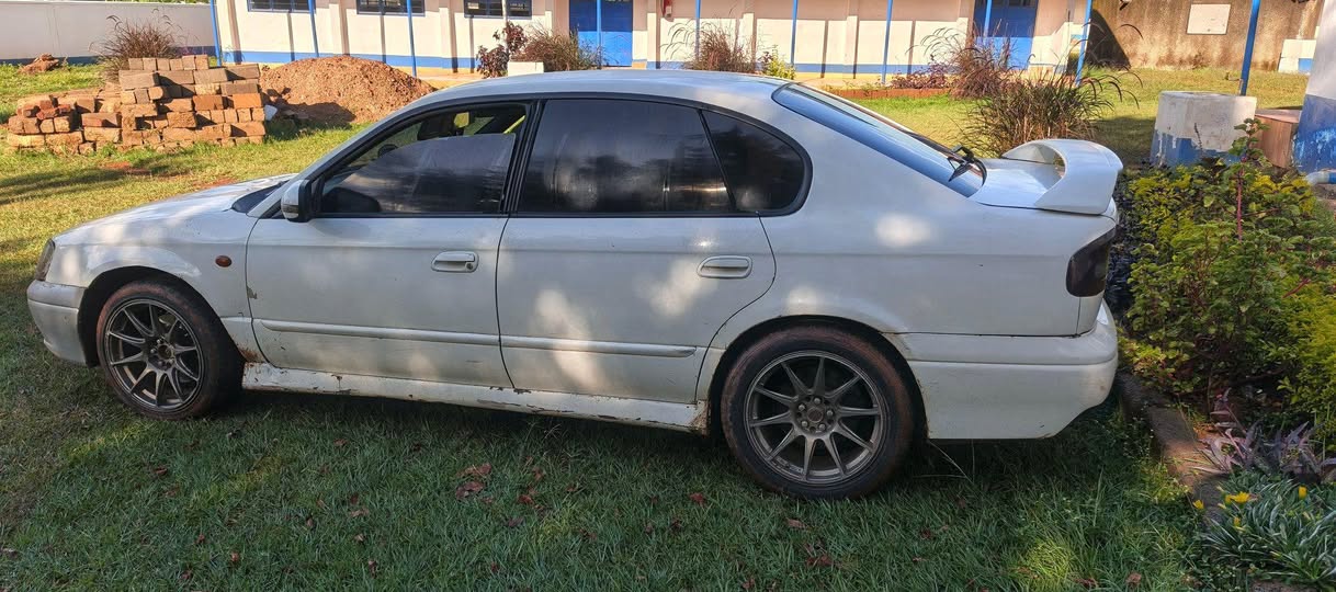 subaru b4