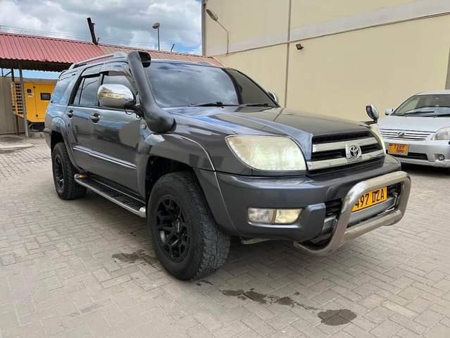 A picture of 2002 TOYOTA SURF