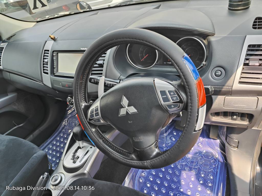 A picture of Mitsubishi outlander 0774952106 0700411357