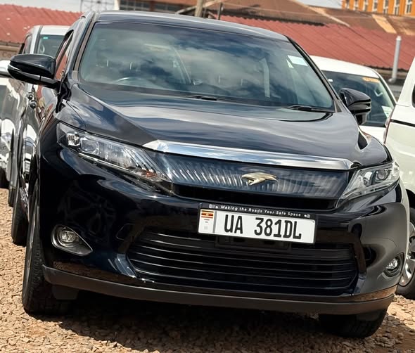 A picture of Toyota Harrier 2016 On Sale