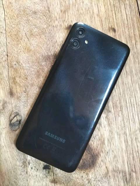A picture of SAMSUNG GALAXY A04e