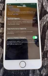 A picture of Iphone 8 plain