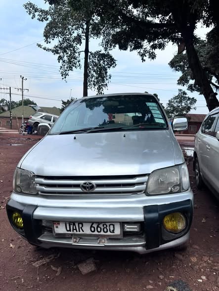 A picture of Toyota Noah super 4wd