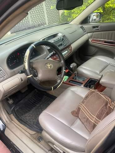 A picture of First body pan 04 camry AC Gear and engine perfect