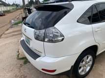 A picture of Lexus Rx330