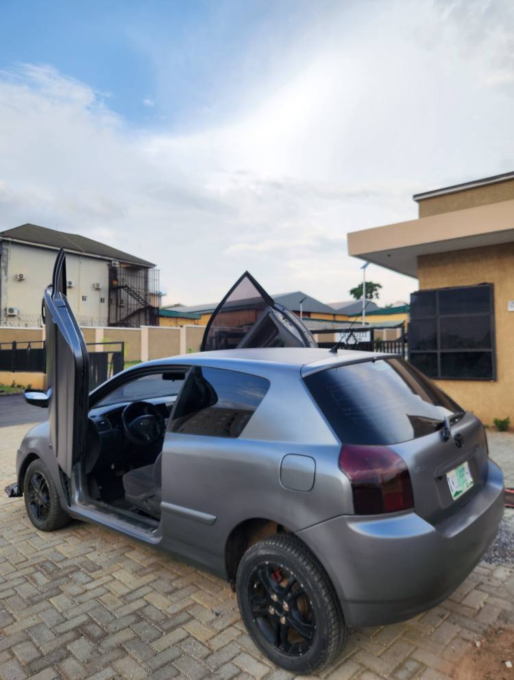 A picture of Toyota Corolla Obama Coupe 2005 Model