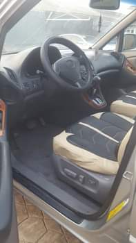 A picture of Lexus RX300 2000 used work fine and clear series buyer